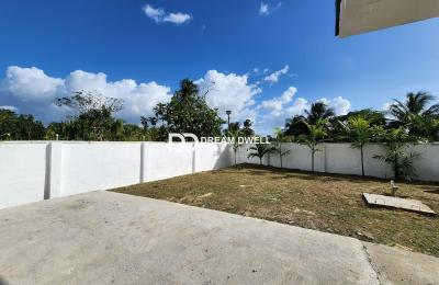 Canary Courts Top Floor  Condo For Sale