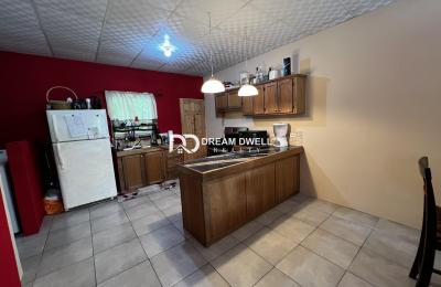 Canary Courts Top Floor  Condo For Sale